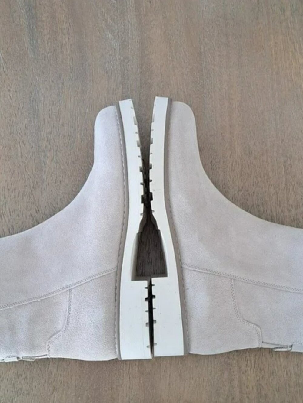Crown Vintage Taylen Bootie - Color: Dove - Size: Women 9 - Picture 3 of 9